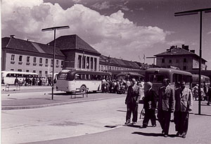 Bahnhofsvorplatz Villach Hbf. 1956. Foto: BB