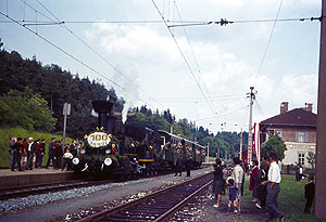 Der Sonderzug "100 Jahre Sdbahn" am 30. Mai 1964 am Bahnhof Fderlach. Foto: Ing. P. Schmied